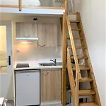 Side Street Apartment Prag