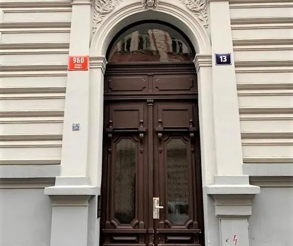 Side Street * Prag