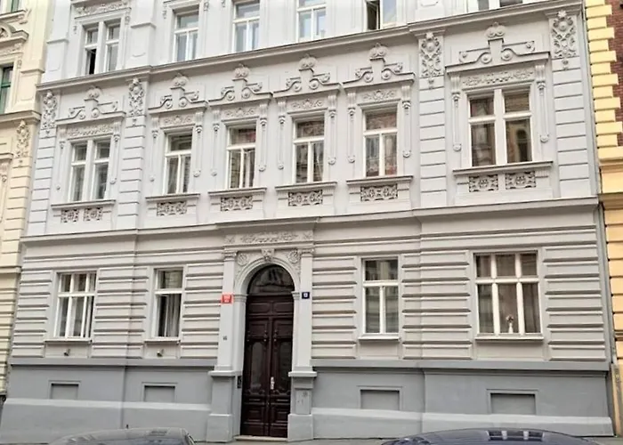 Side Street * Prag