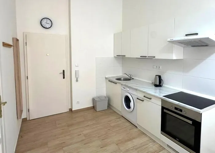 Side Street Apartment Prag